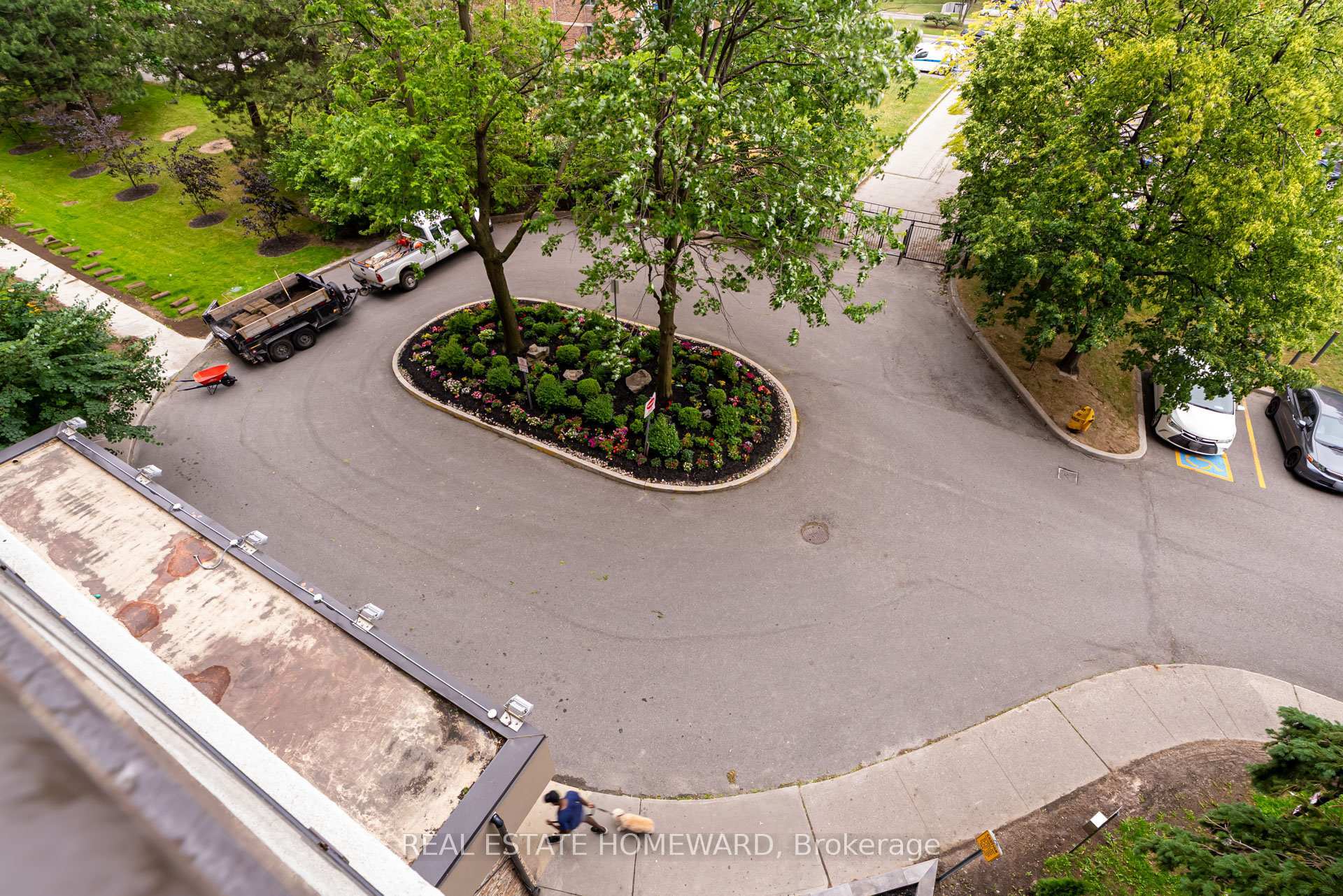Property Photo: 1950 Kennedy Road 506 ON M1P 4S9