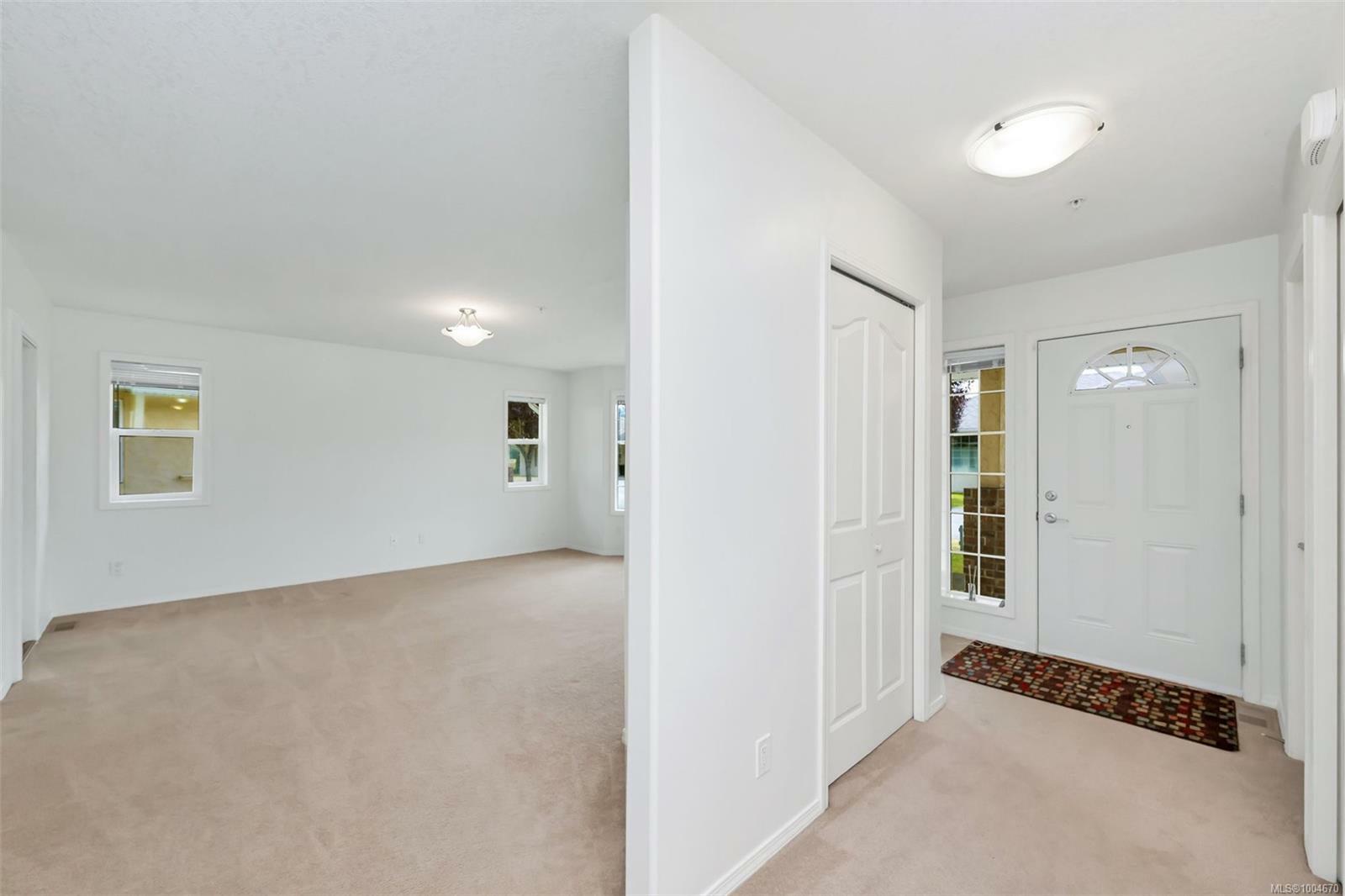 Property Photo: 1015 Trunk Rd 18 BC V9L 2S2