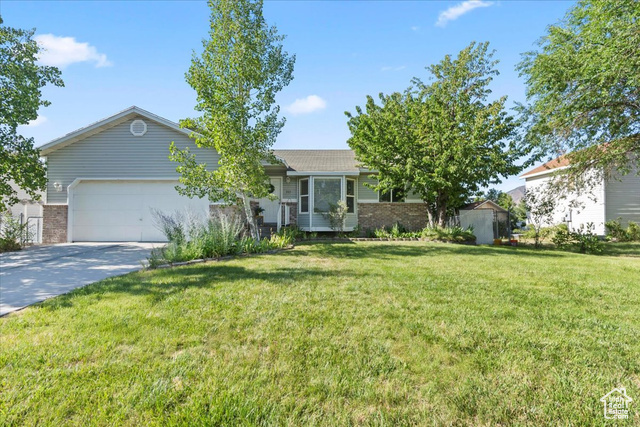 Property Photo: 597 E 700 N UT 84074