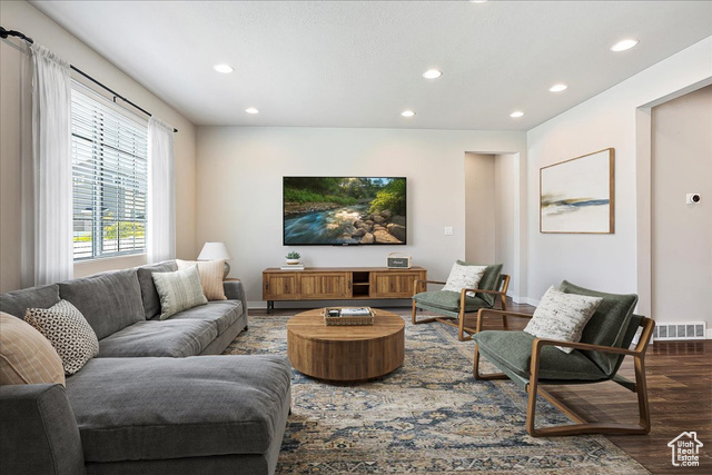 Property Photo: 1464 W 650 S UT 84075