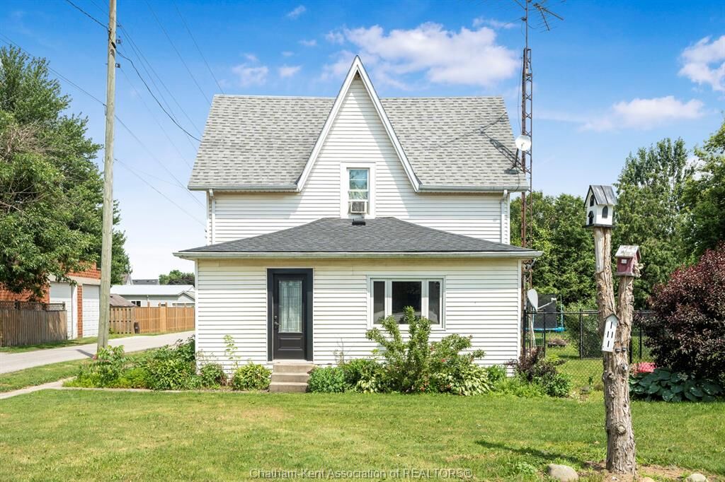 Property Photo: 17 Burns Street ON N0P 2M0