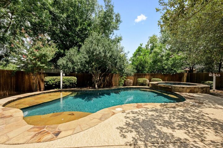 Property Photo: 7517 Robert Kleburg Lane TX 78749