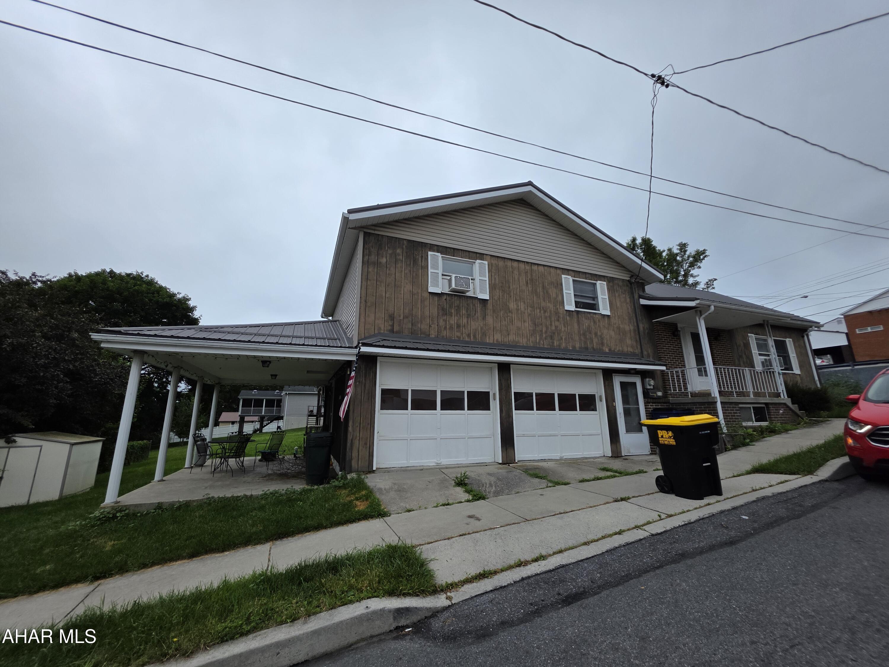 Property Photo:  201 S Julian Street  PA 15931 
