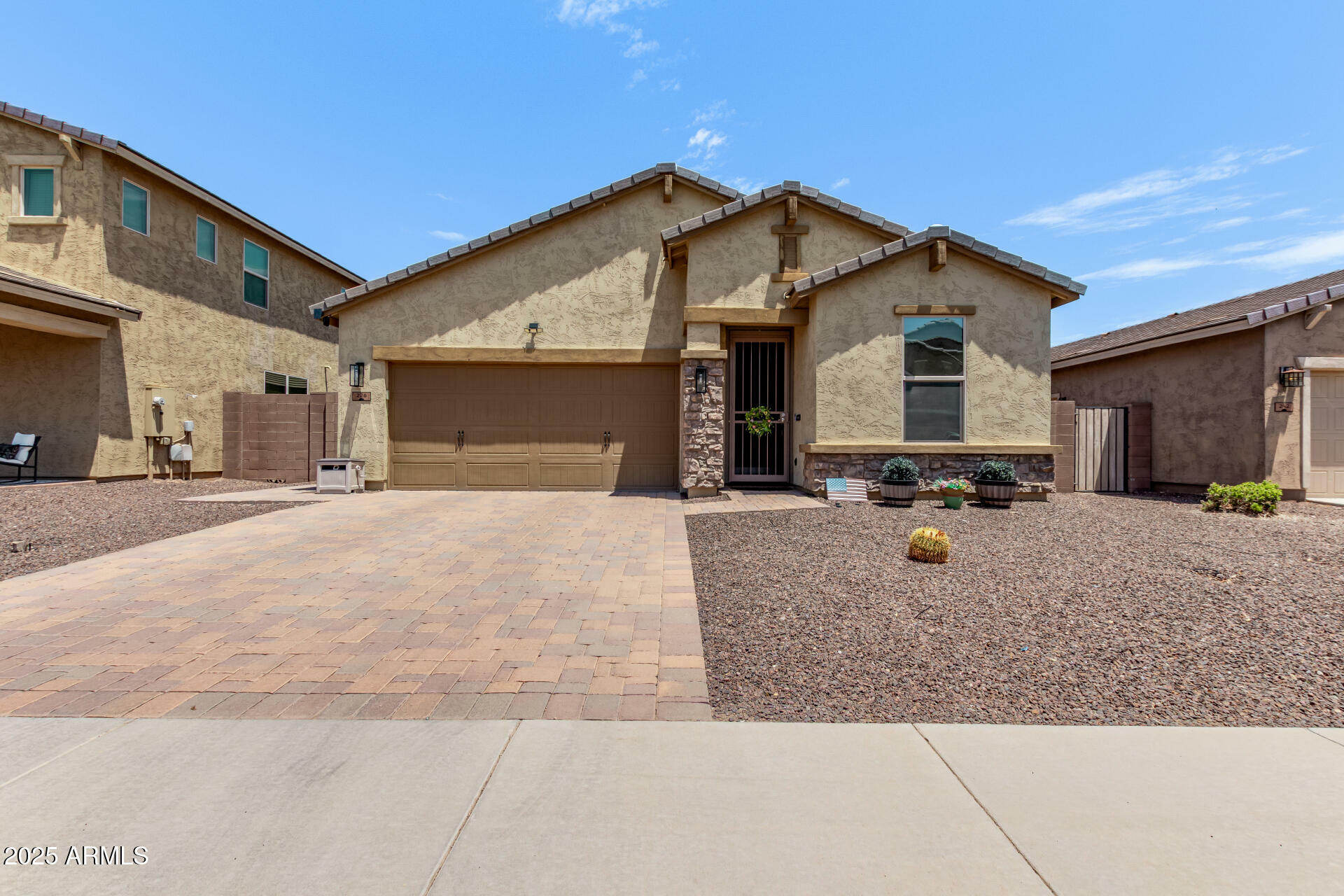Property Photo:  226 E Monza Way  AZ 85140 