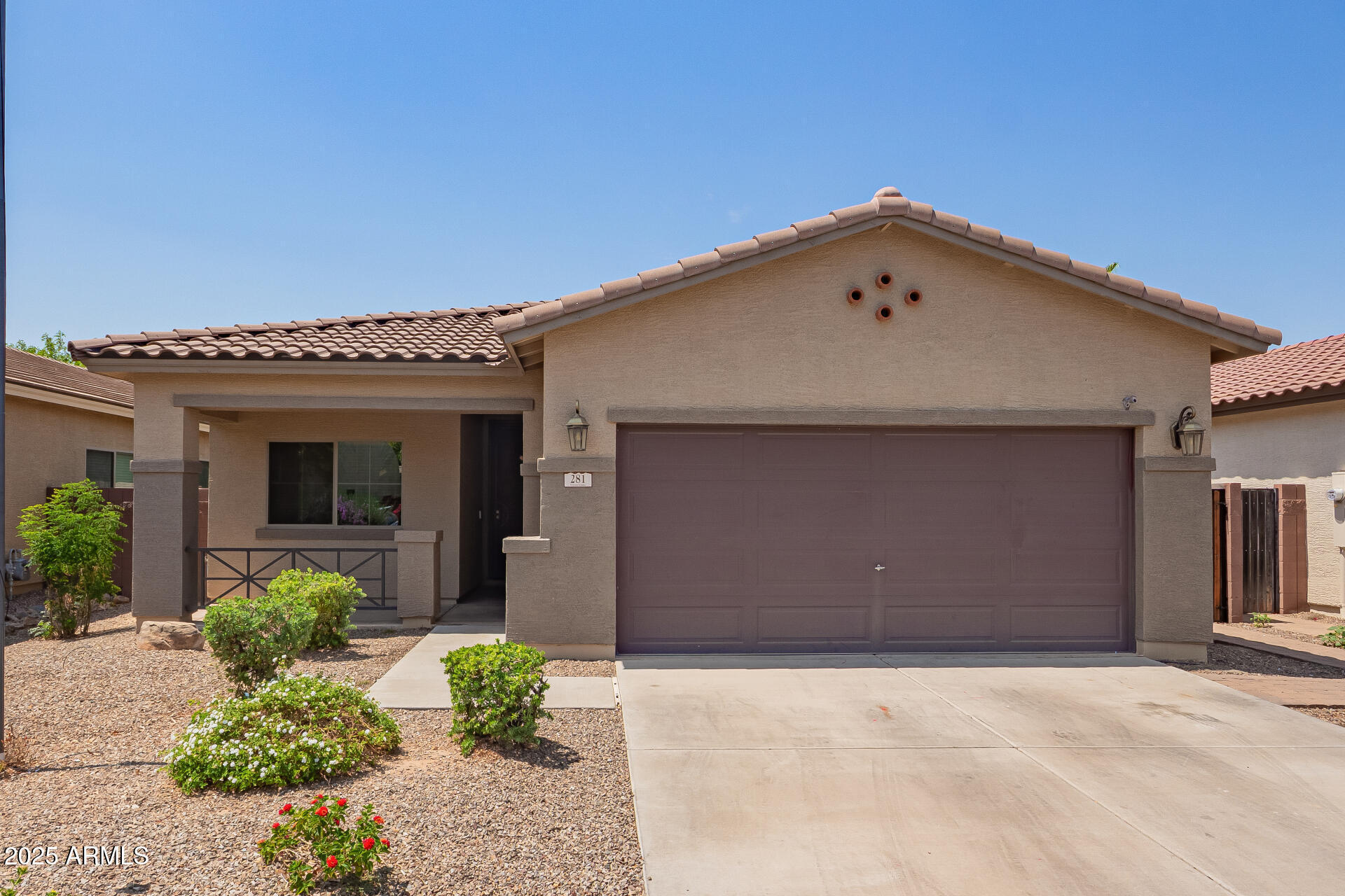 Property Photo: 281 W Dragon Tree Avenue AZ 85140