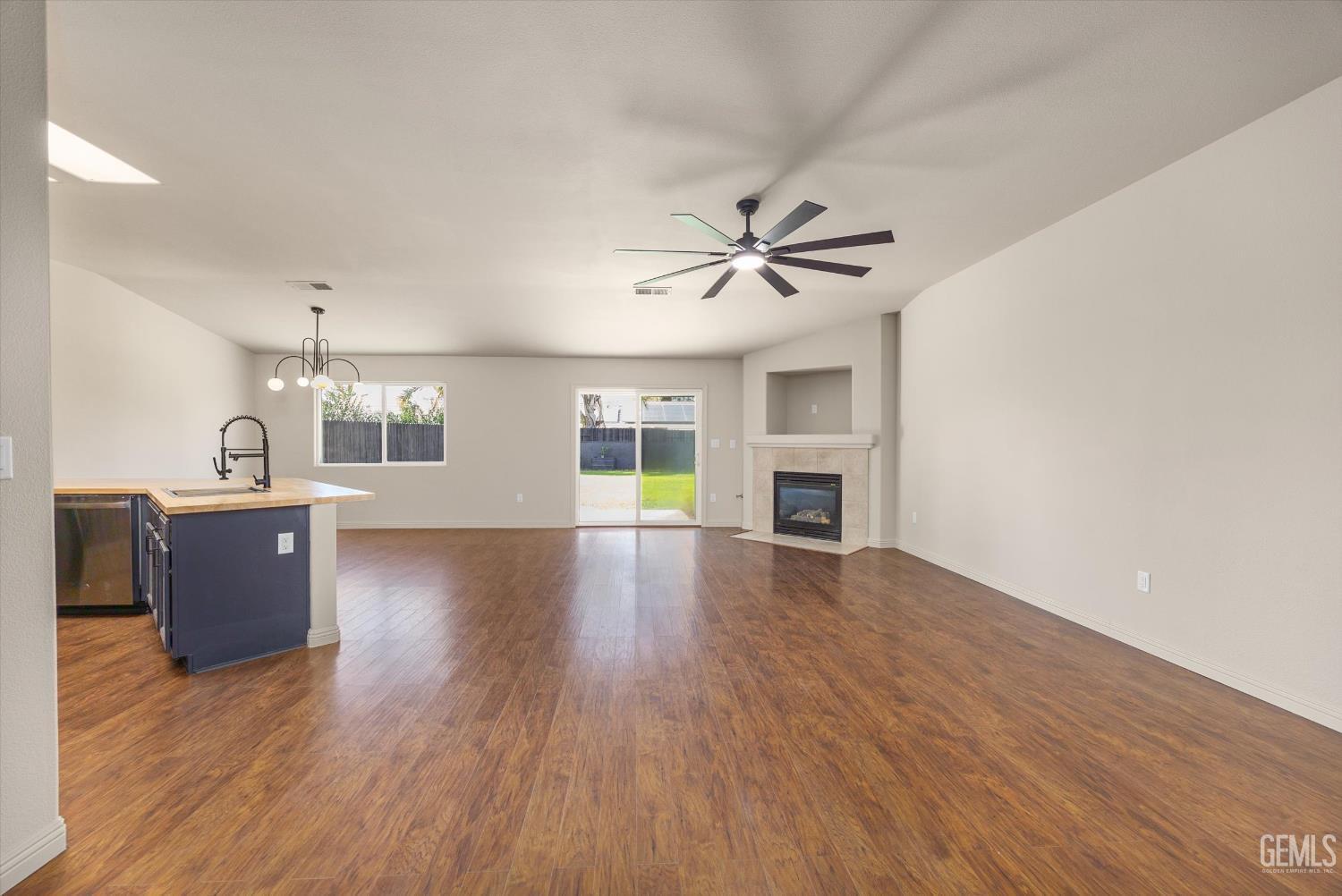 Property Photo: 12722 Lavina Avenue CA 93312