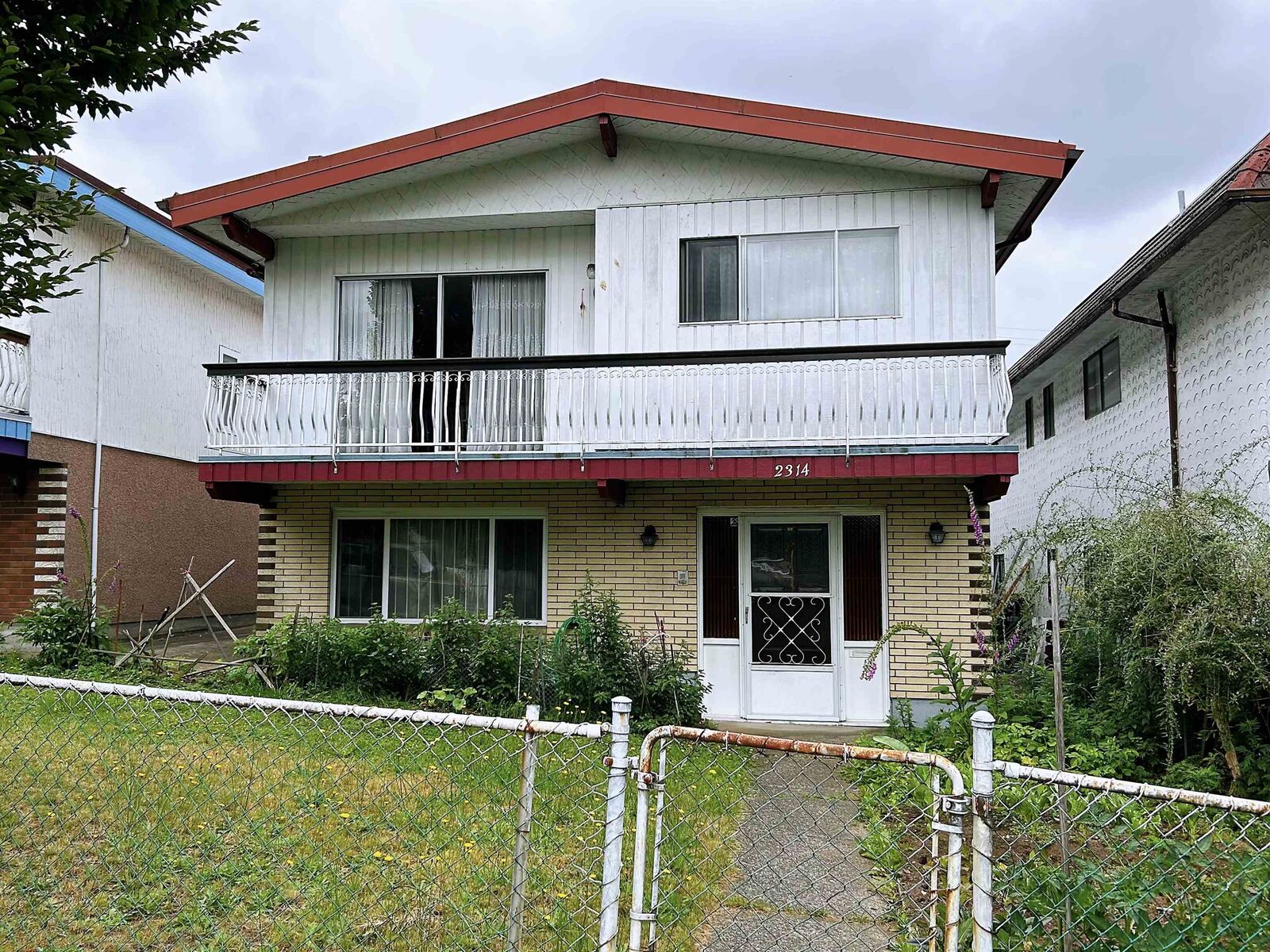 Property Photo: 2314 E 1st Avenue BC V5N 1C3
