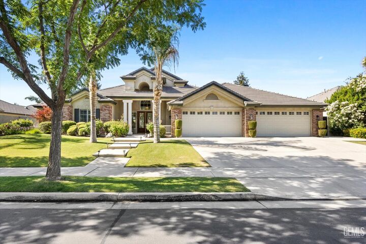 12107 Bedfordshire Drive  Bakersfield CA 93311 photo