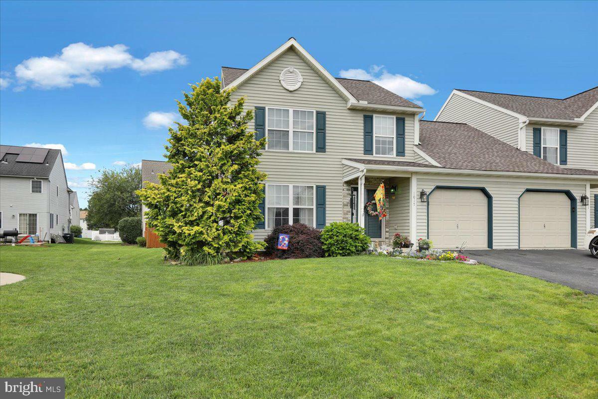 Property Photo:  1017 Saint Vincent Court  PA 19605 