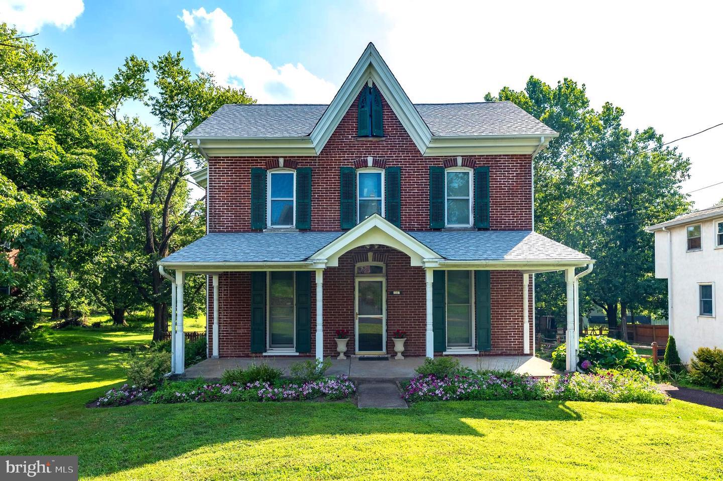 Property Photo:  1567 Salford Street  PA 18957 