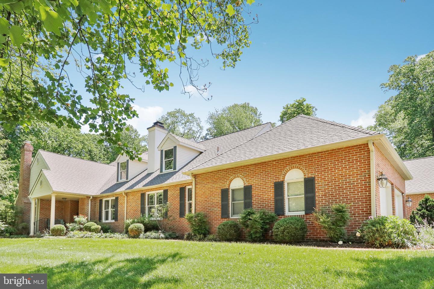 Property Photo:  471 Windrow Clusters Drive  NJ 08057 