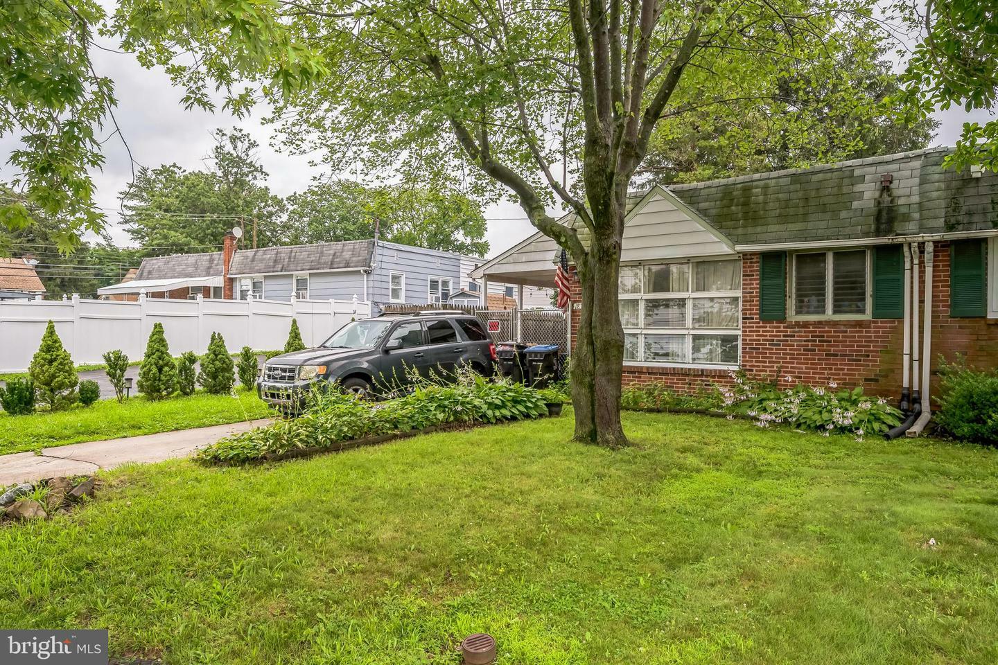 Property Photo: 1830 Pine Street PA 19401