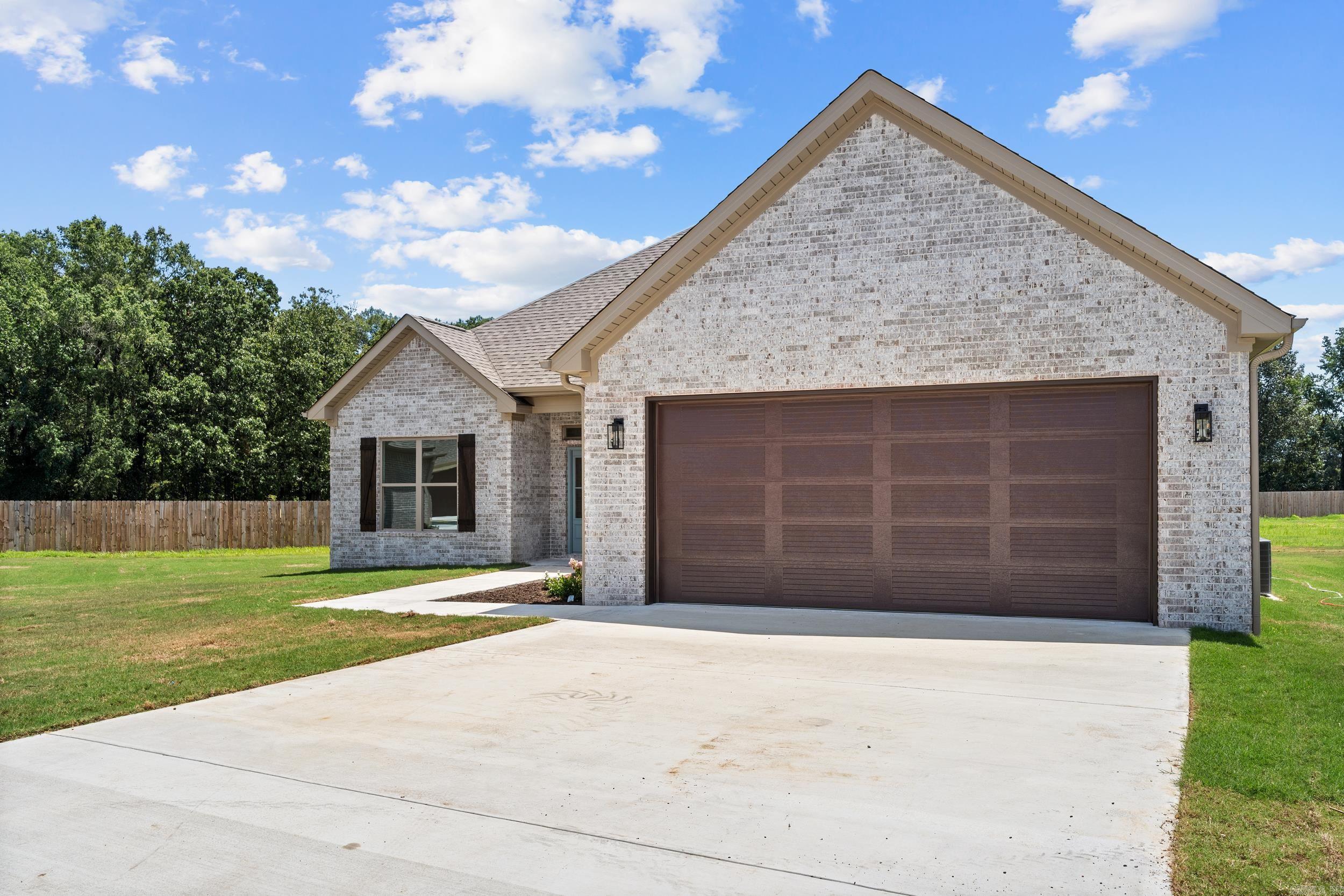 Property Photo: 12 Morning Sun Cove AR 72058