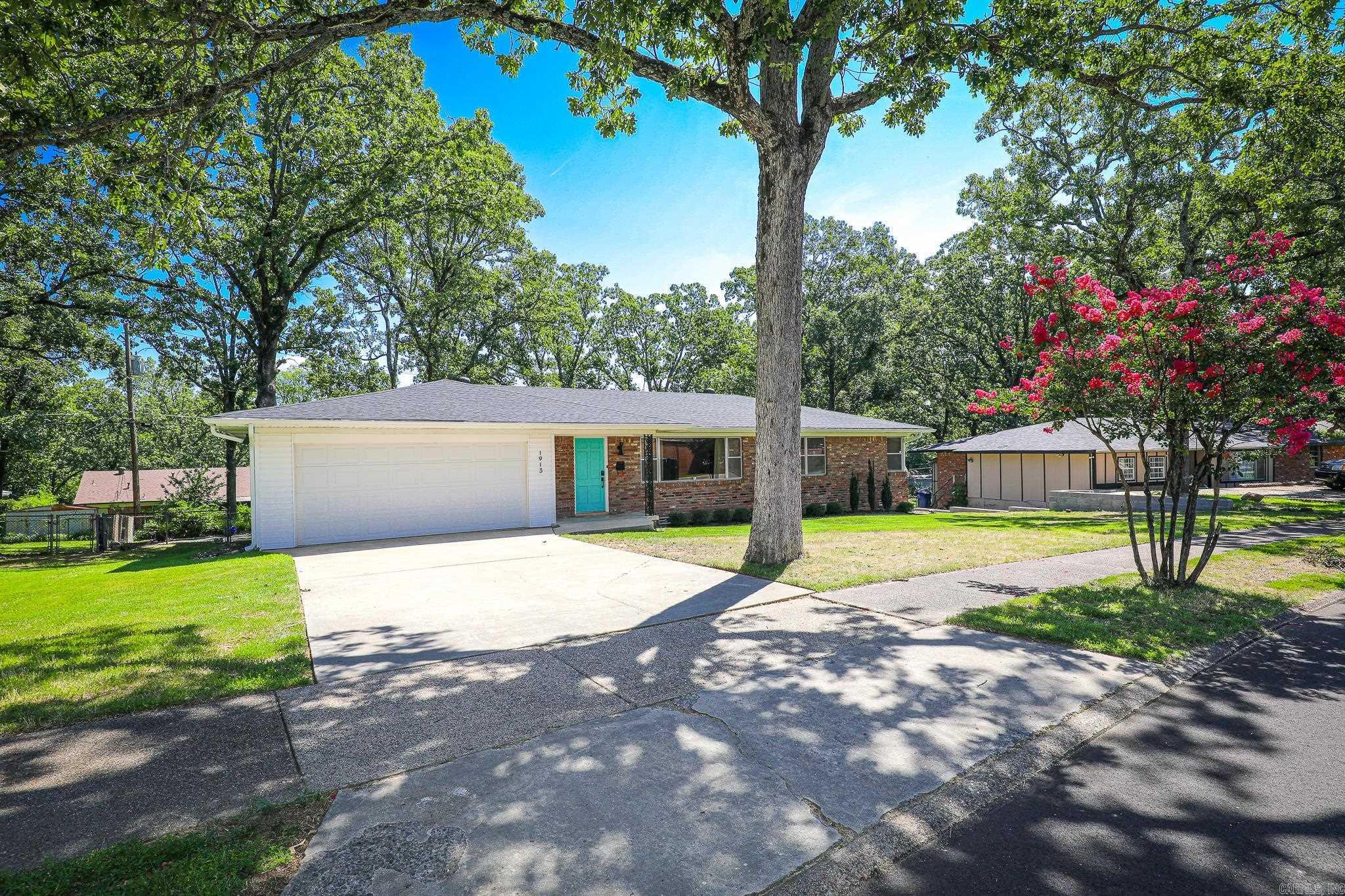 Property Photo: 1913 Topf Rd AR 72116-7420