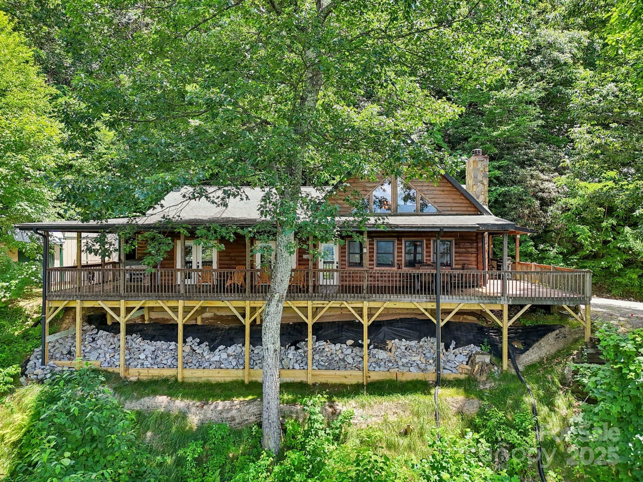 Property Photo:  1253 Forest Drive  NC 28751 
