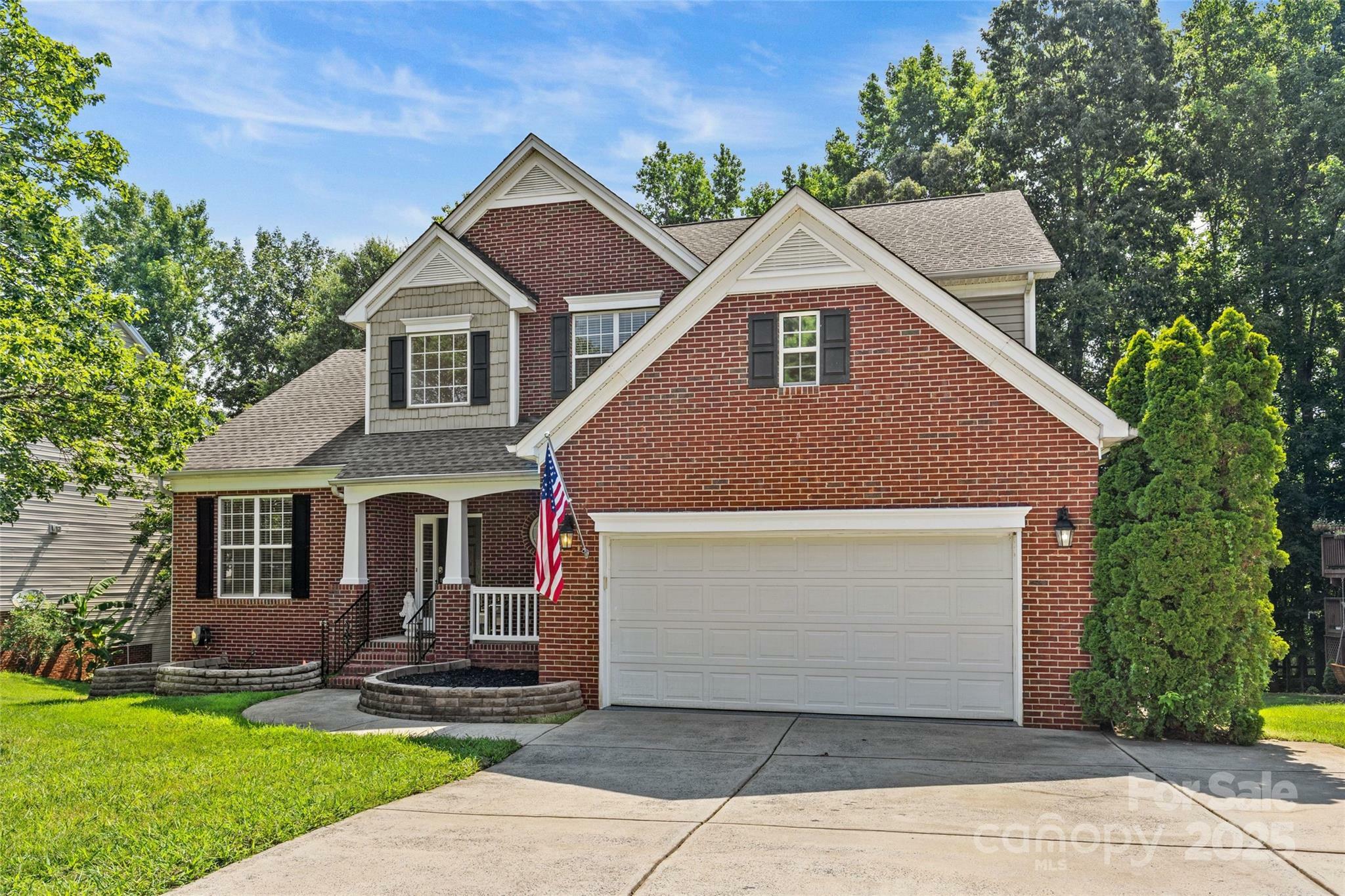 Property Photo: 12336 Tantallon Court NC 28134
