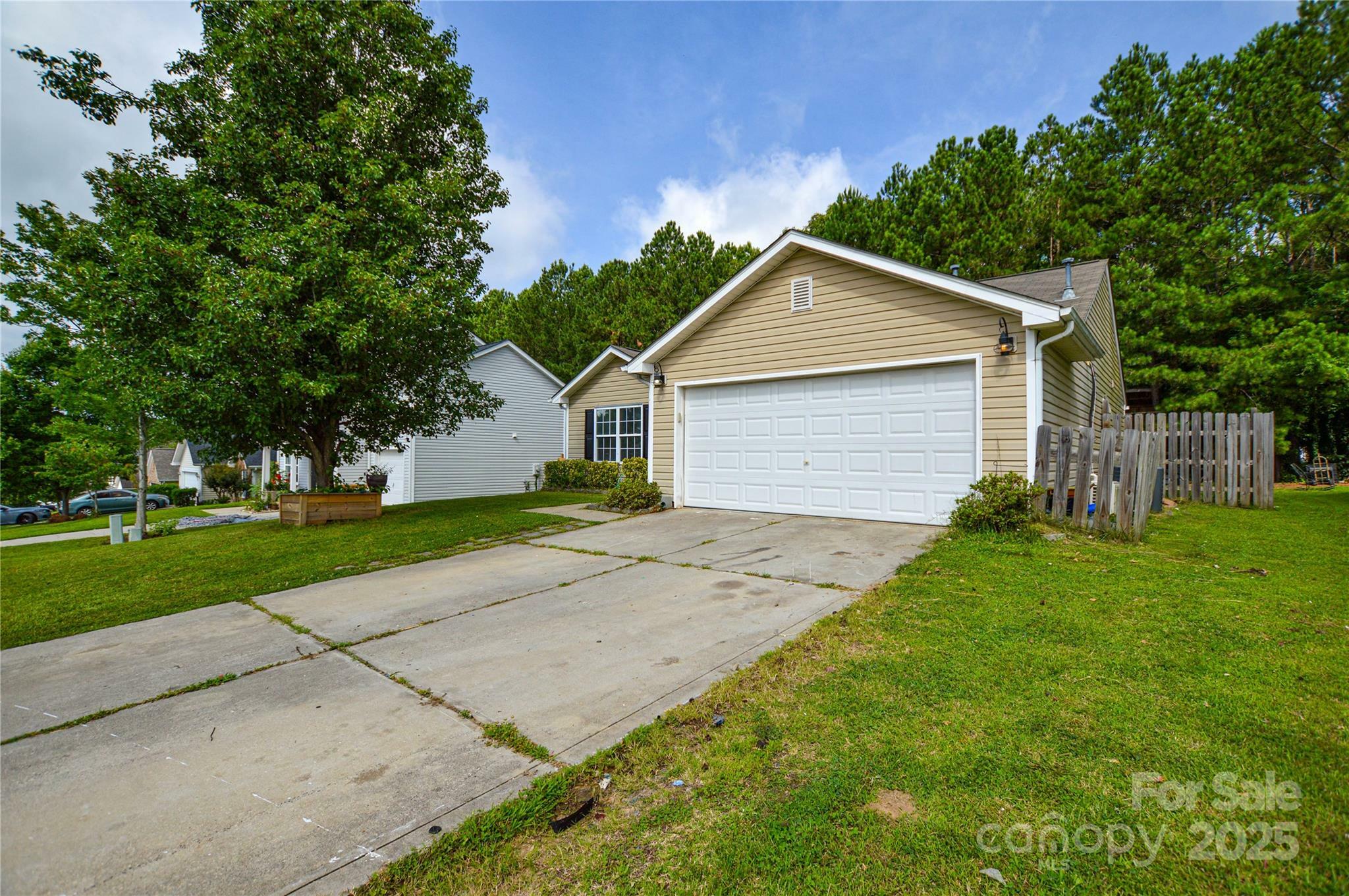 Property Photo: 1312 Shenandoah Circle SC 29730