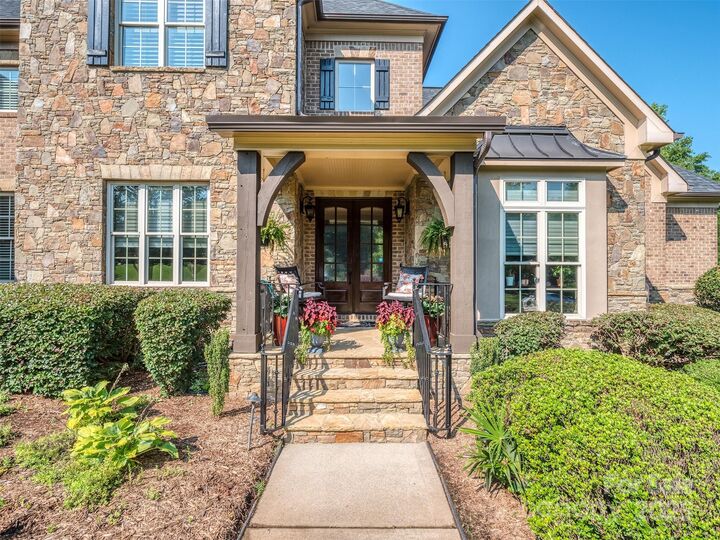 Property Photo: 1377 Shinnecock Lane SC 29707