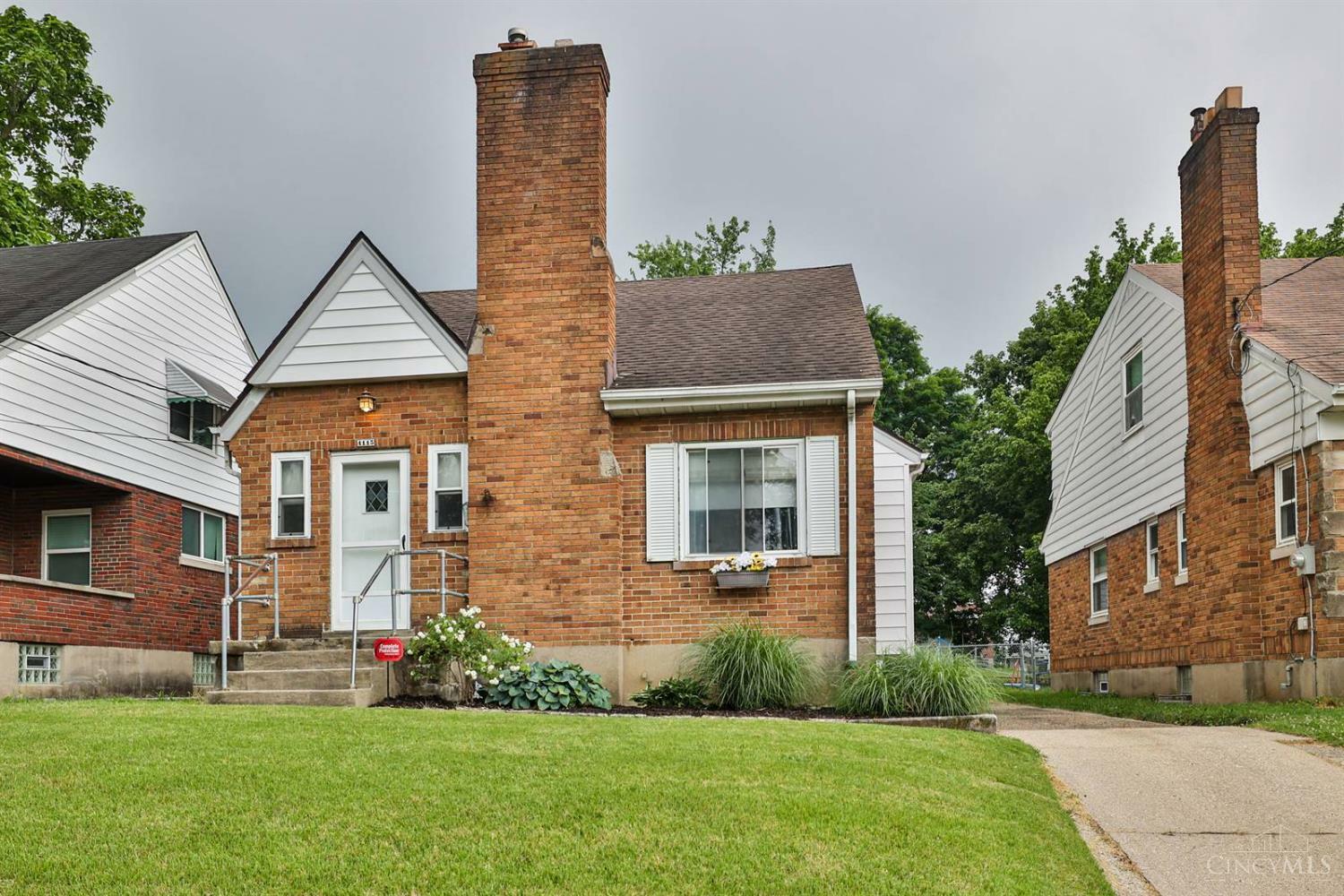 Property Photo: 4115 West Court OH 45211