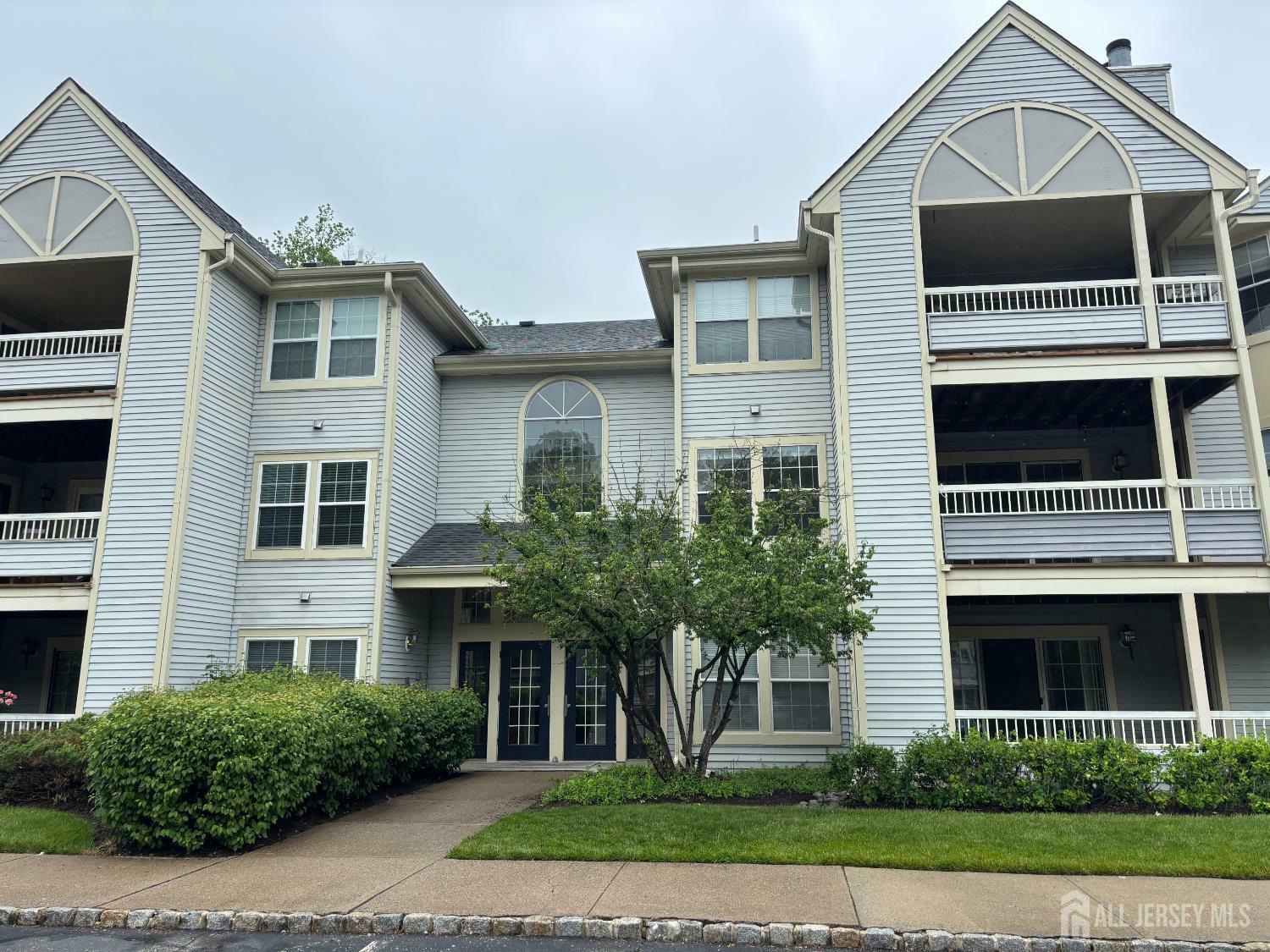 Property Photo: 112 Biscayne Court 8 NJ 08540