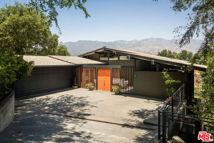 Property Photo: 1950 Linda Vista Ave CA 91103