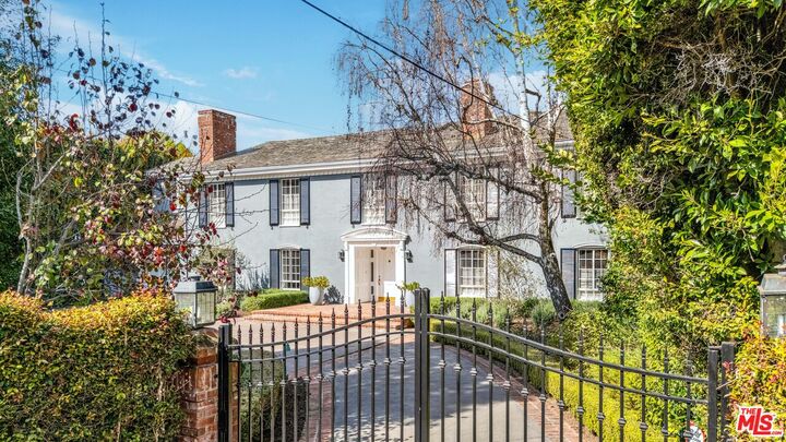 12911 Marlboro St  Los Angeles CA 90049 photo