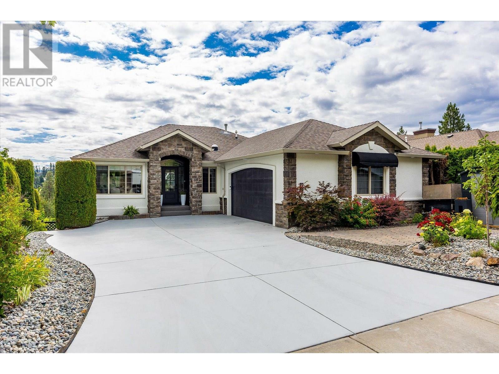 843 Westview Way  West Kelowna BC V1Z 3Z3 photo
