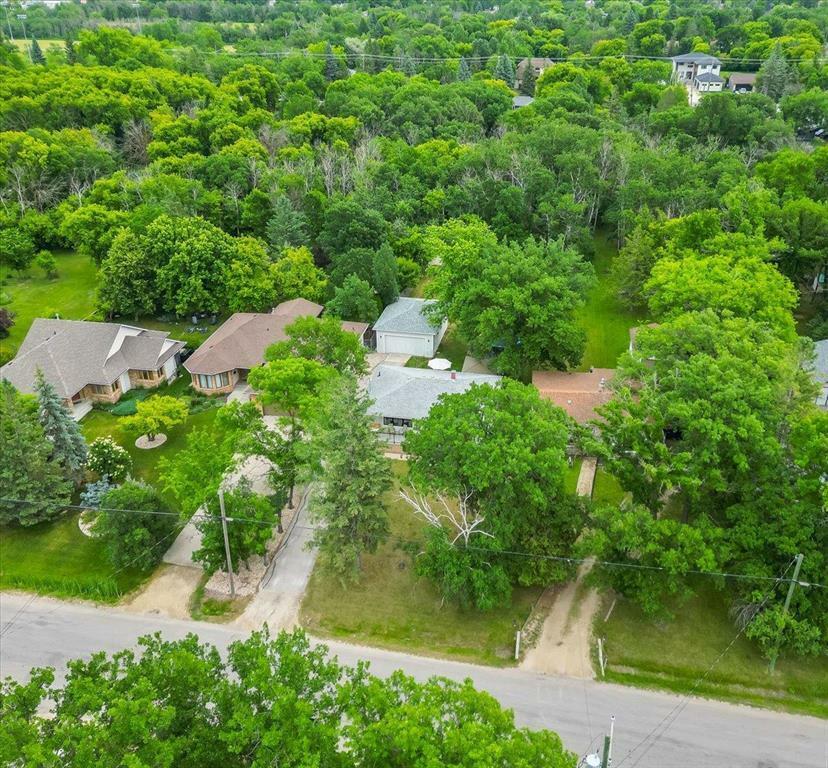 Property Photo: 641 Fairmont Road MB R3R 1B2