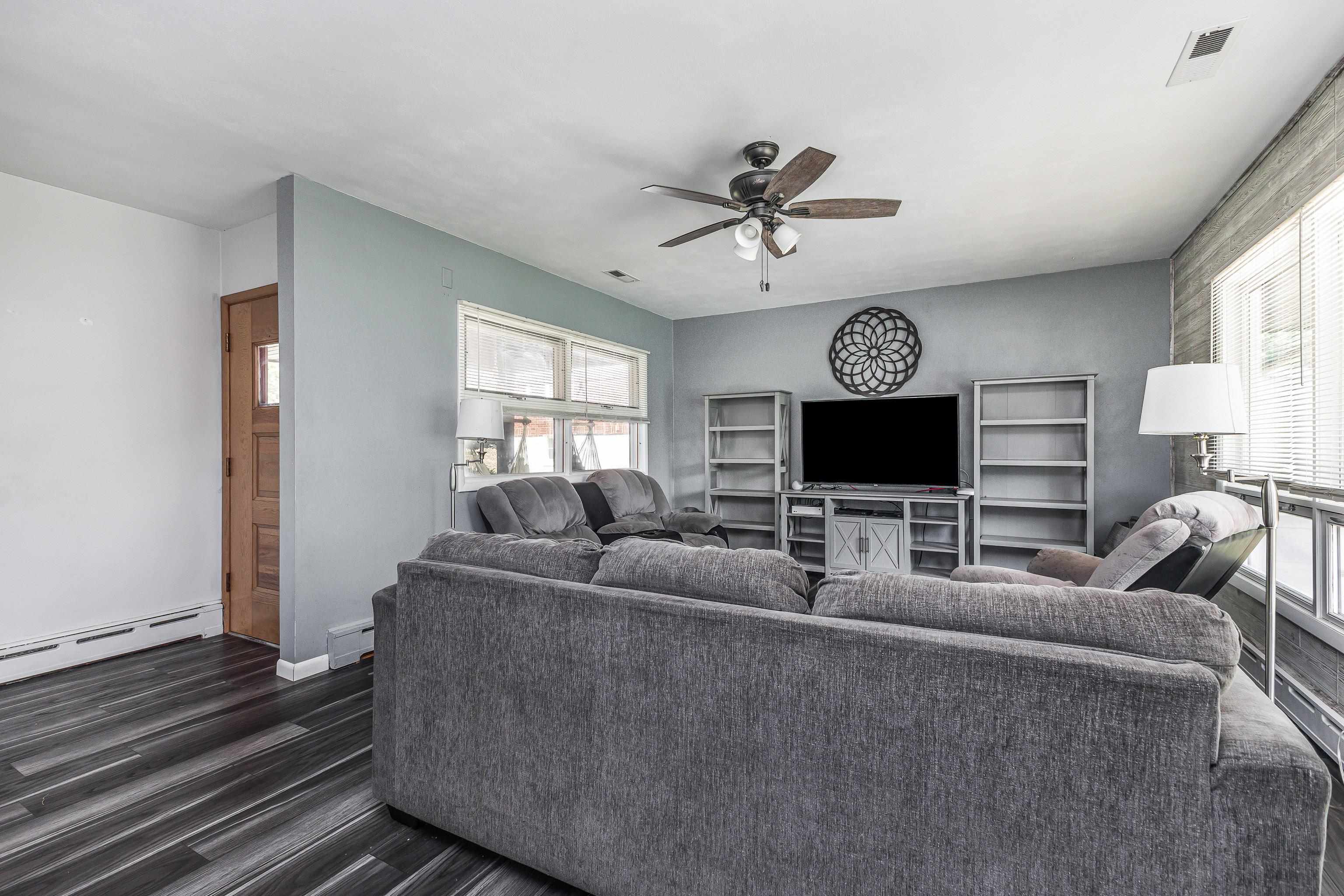 Property Photo: 3112 Kaufmann Avenue IA 52001