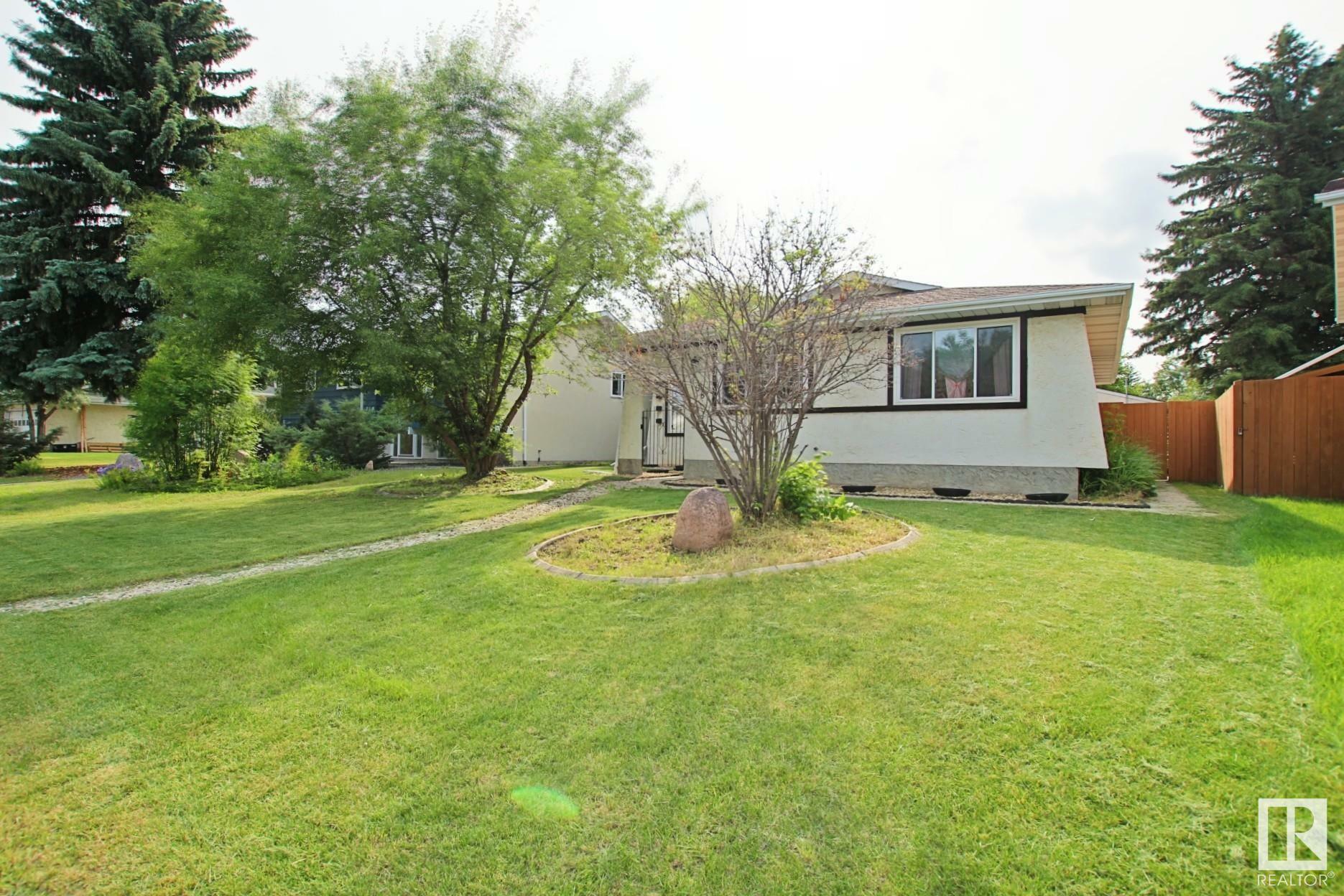Property Photo: 708 Lee Ridge Road NW AB T6K 0P2