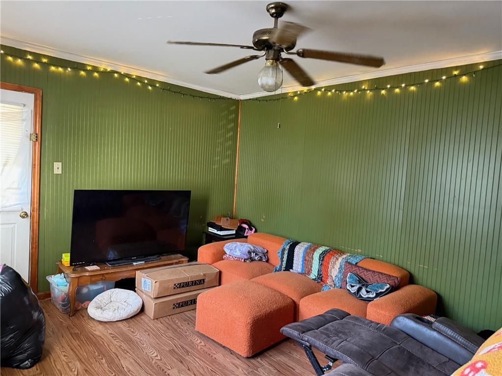 Property Photo: 105 E Juniper Way GA 30161