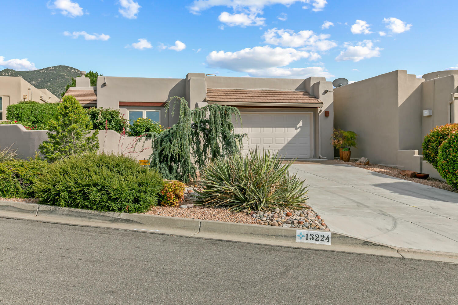 13224 Moondance Place NE  Albuquerque NM 87111 photo