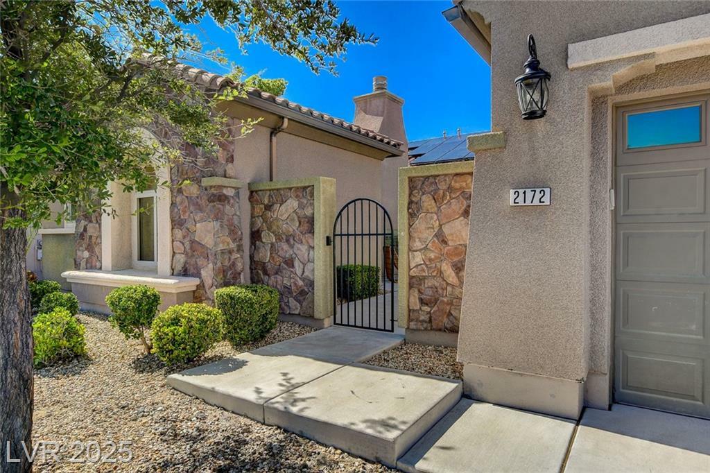 Property Photo: 2172 De Rouge Avenue NV 89044