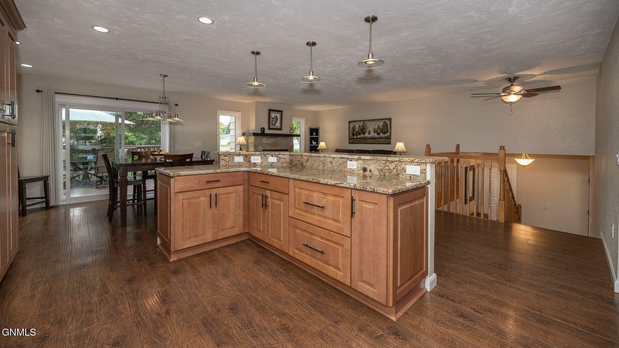 Property Photo:  100 9th Street NW  ND 58523 