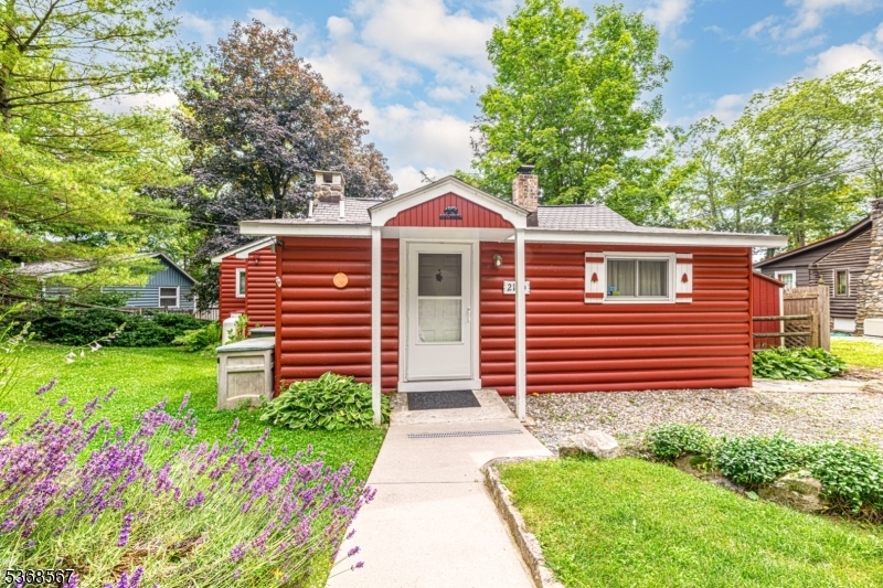 Property Photo: 2100 Lakeside Dr NJ 07422