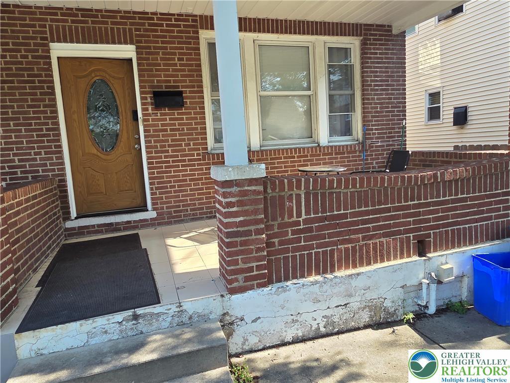 Property Photo:  1503 E 6 Th  PA 18015 