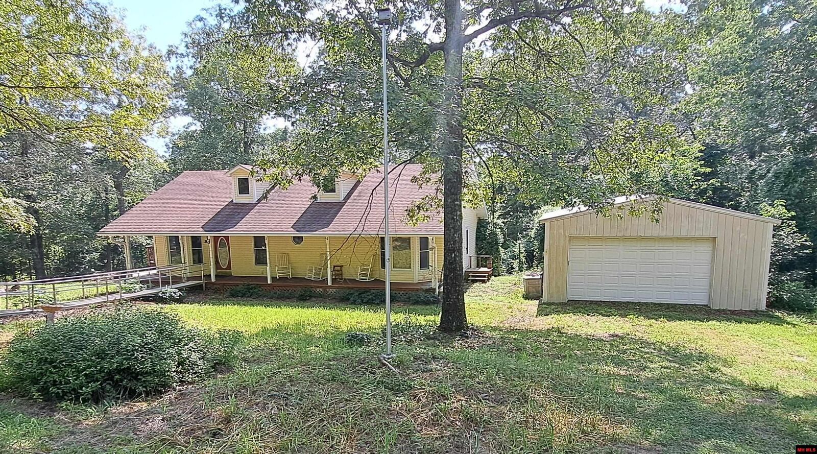 Property Photo:  201 Powderhorn Way  AR 72653 