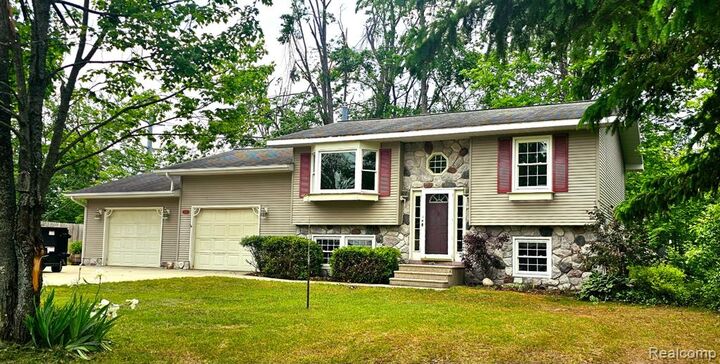 1837 Altorf Strasse  Gaylord MI 49735 8308 photo