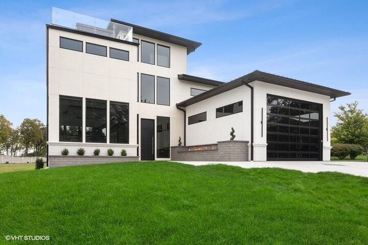 Property Photo: 639 Sul Lago MI 49022-2676