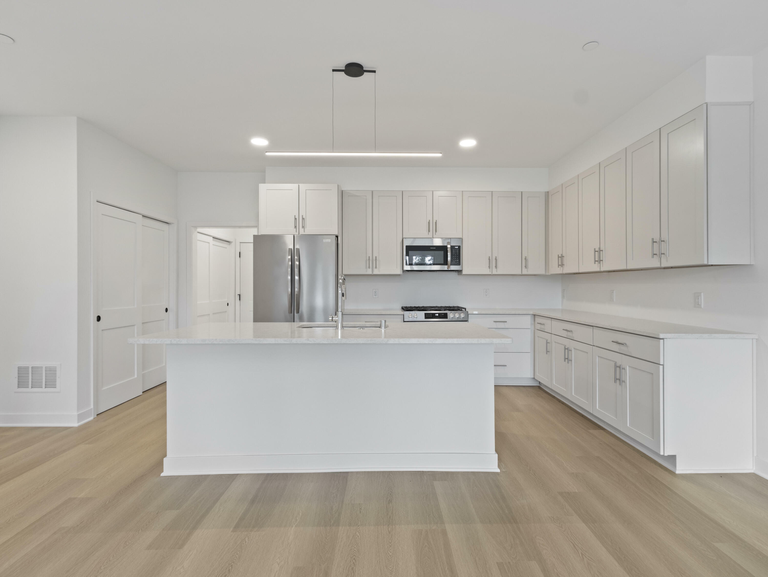 9378 S Alder Pl 104  Oak Creek WI 53154 photo