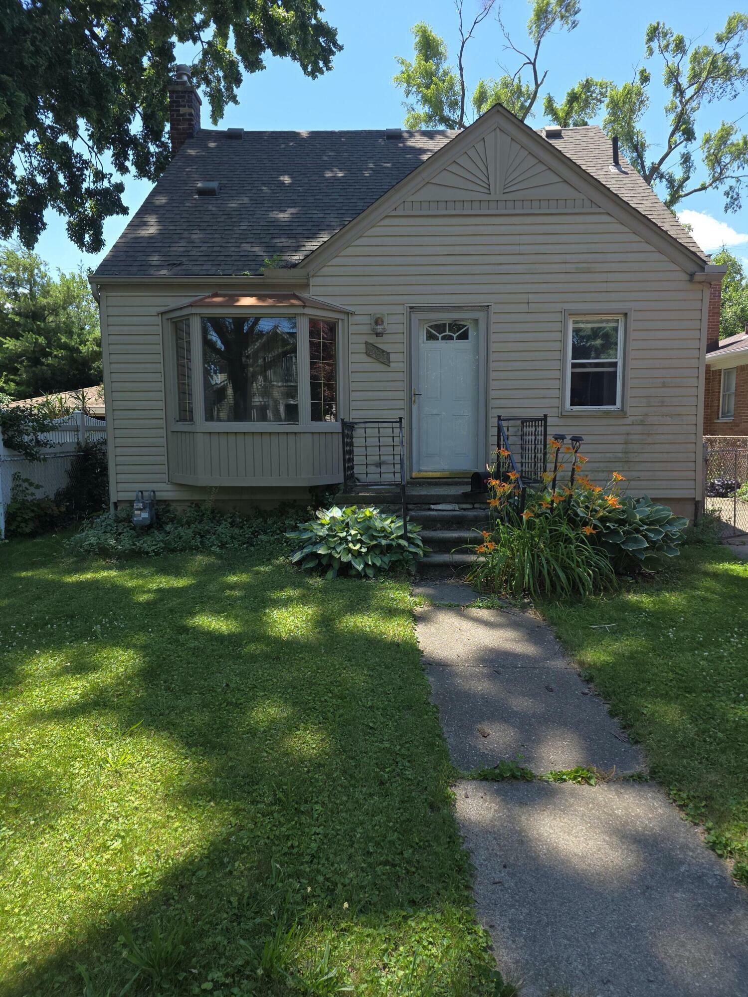 381 Clinton Street  Wyandotte MI 48192 photo