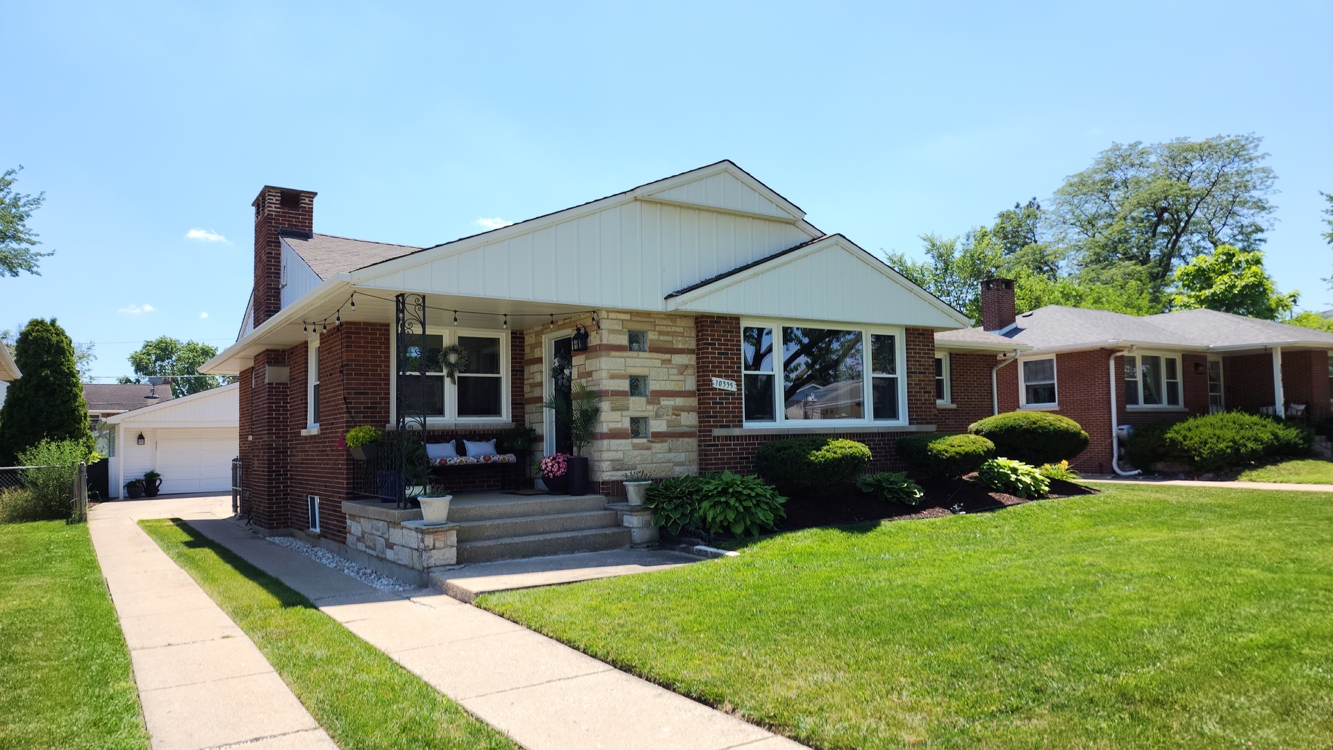Property Photo: 10335 Cambridge Street IL 60154