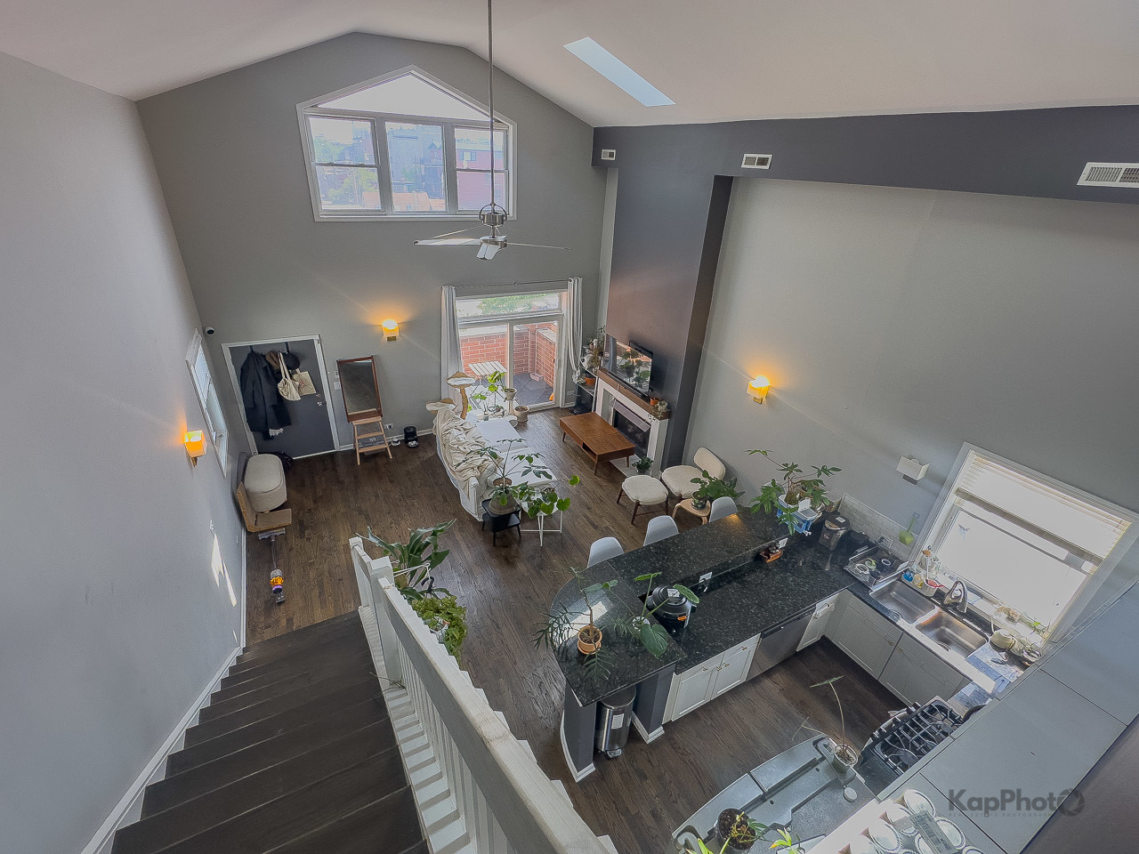 Property Photo:  1942 W Armitage Avenue 3  IL 60622 