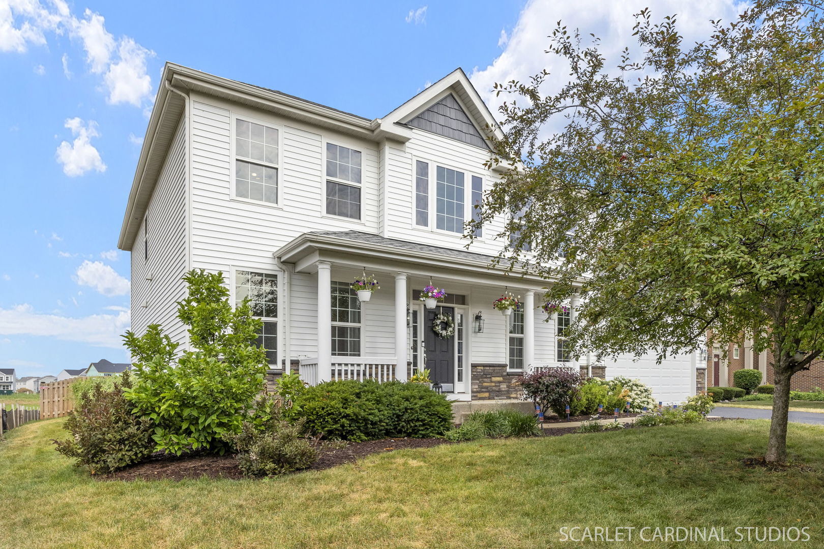 Property Photo: 854 Preston Lane IL 60543