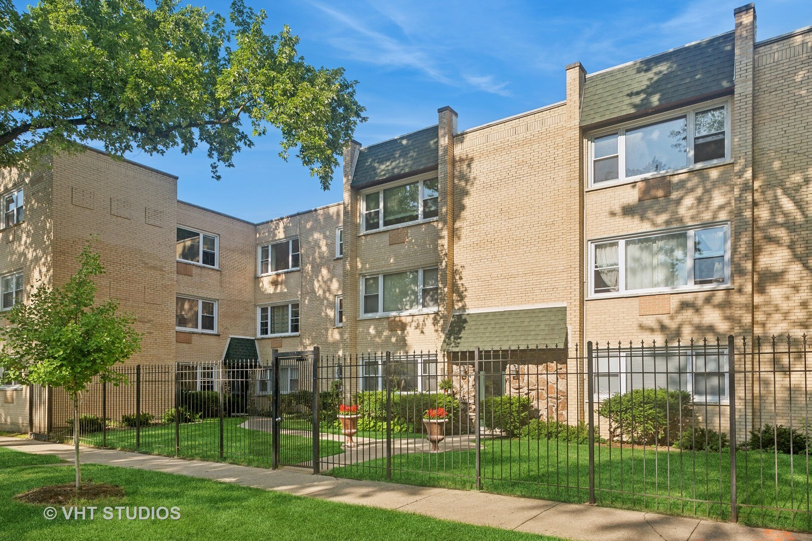 Property Photo: 7311 N Ashland Boulevard 2A IL 60626
