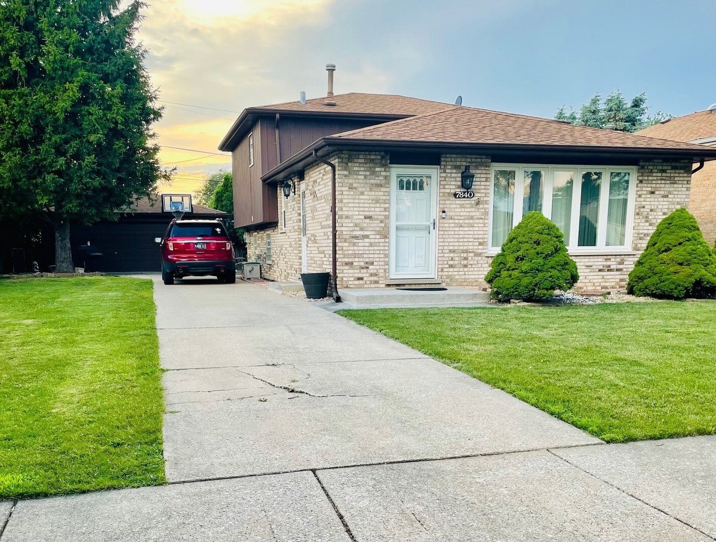 Property Photo: 7840 Leclaire Avenue IL 60459