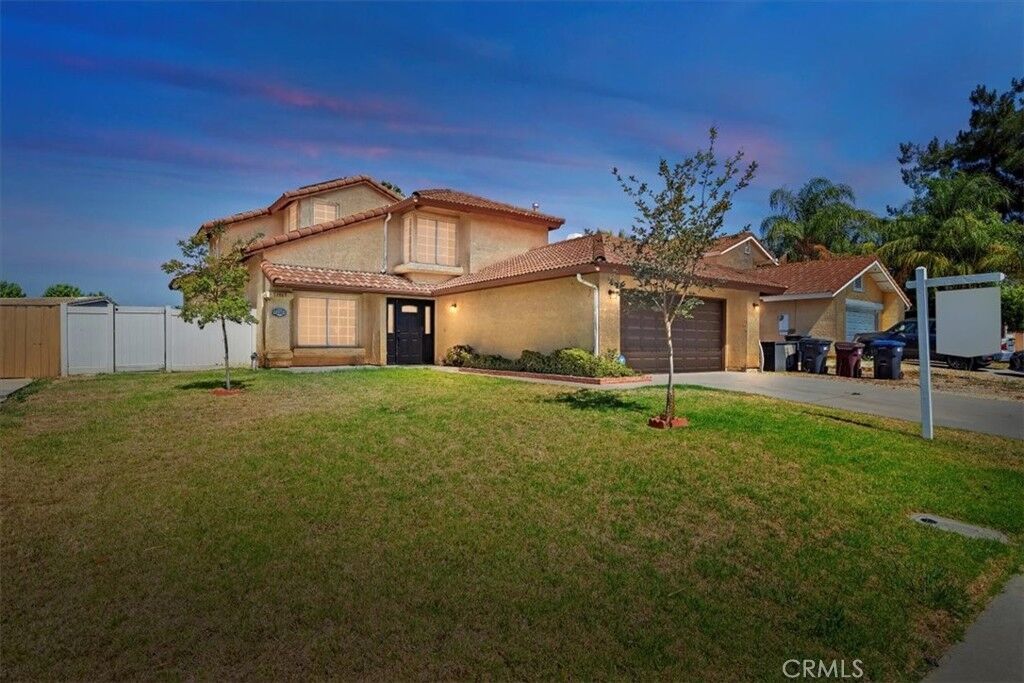 Property Photo:  13969 Chervil Court  CA 92553 