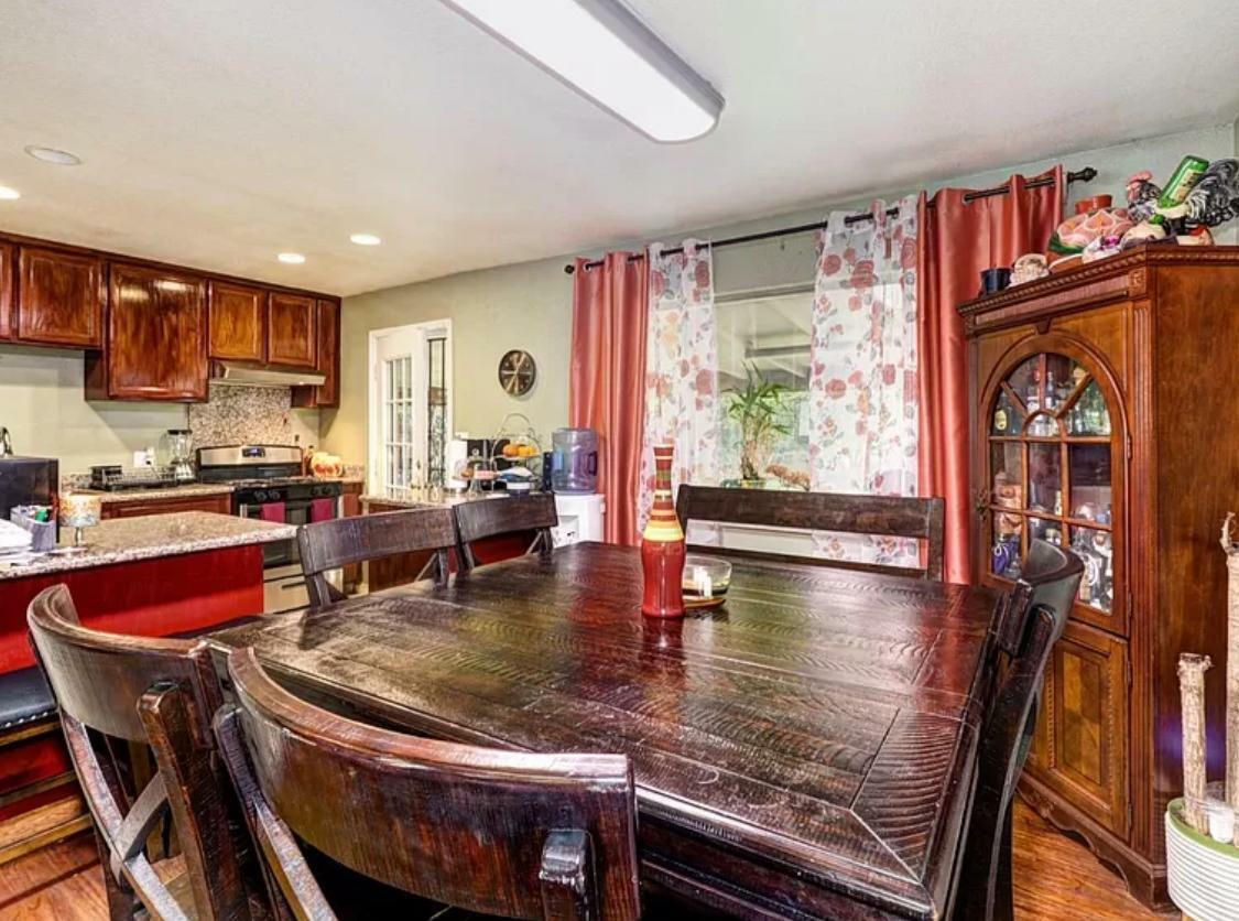 Property Photo:  2431 69th Ave  CA 95822 