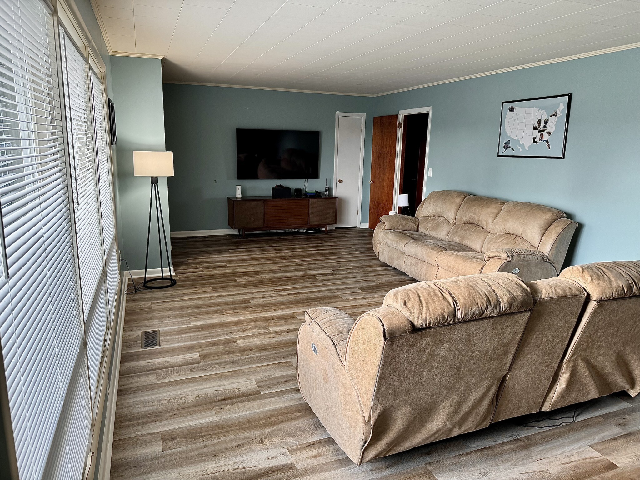 Property Photo: 1212 Poplar Dr TN 38464
