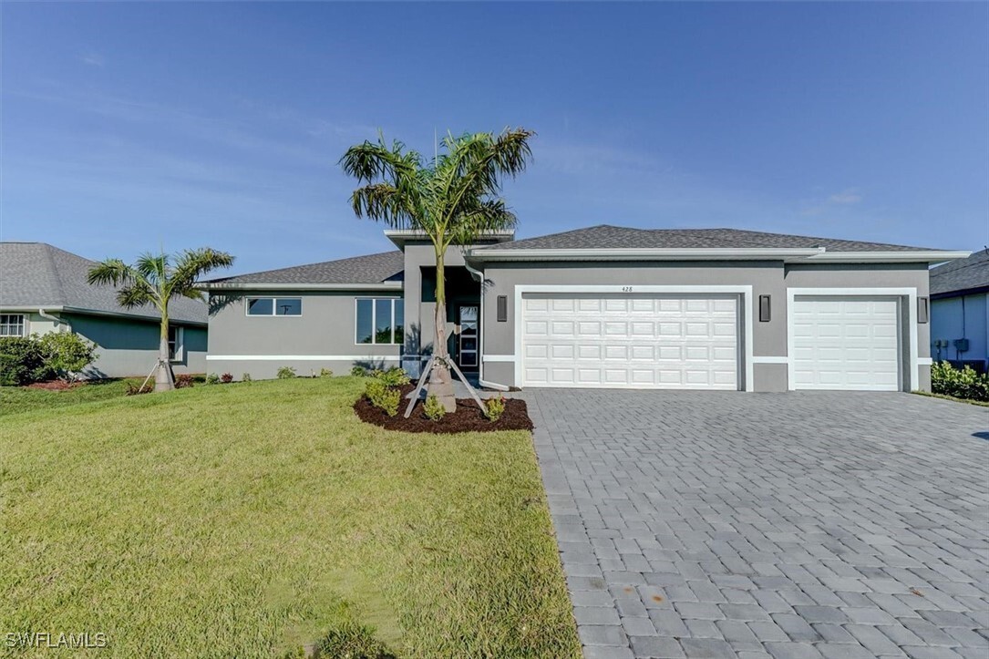Property Photo: 428 SW 28th Place FL 33991